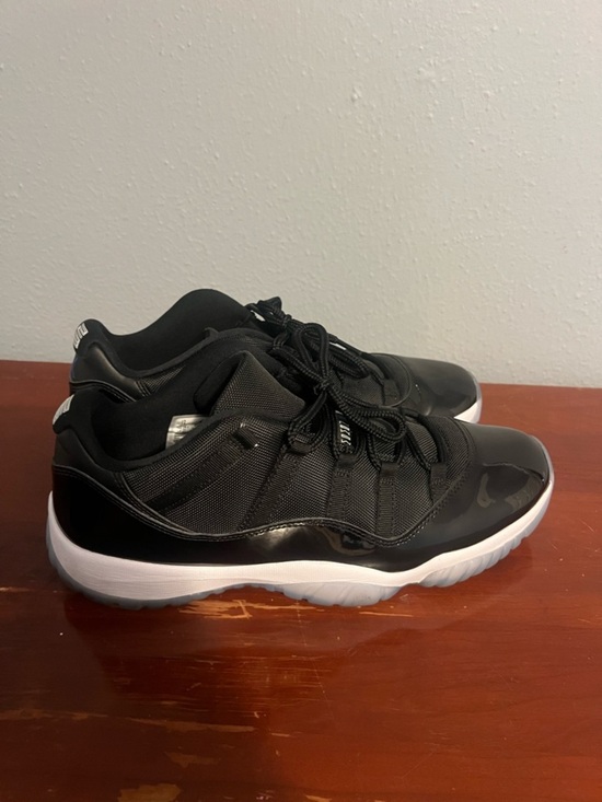 Jordan Men\'s Black and White Low-Top Retro 11 space jam main image 5